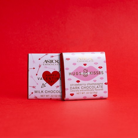 1.75" Milk Chocolate Valentine's Deluxe Thins- Junior Case